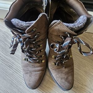 Kelly & Katie Brown Lace-Up Women's Boots